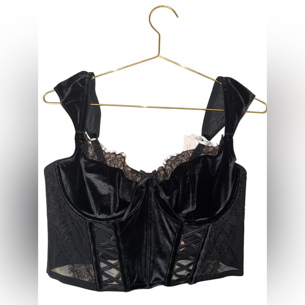 Victoria's Secret Black Velvet and Lace Bustier size large NWT